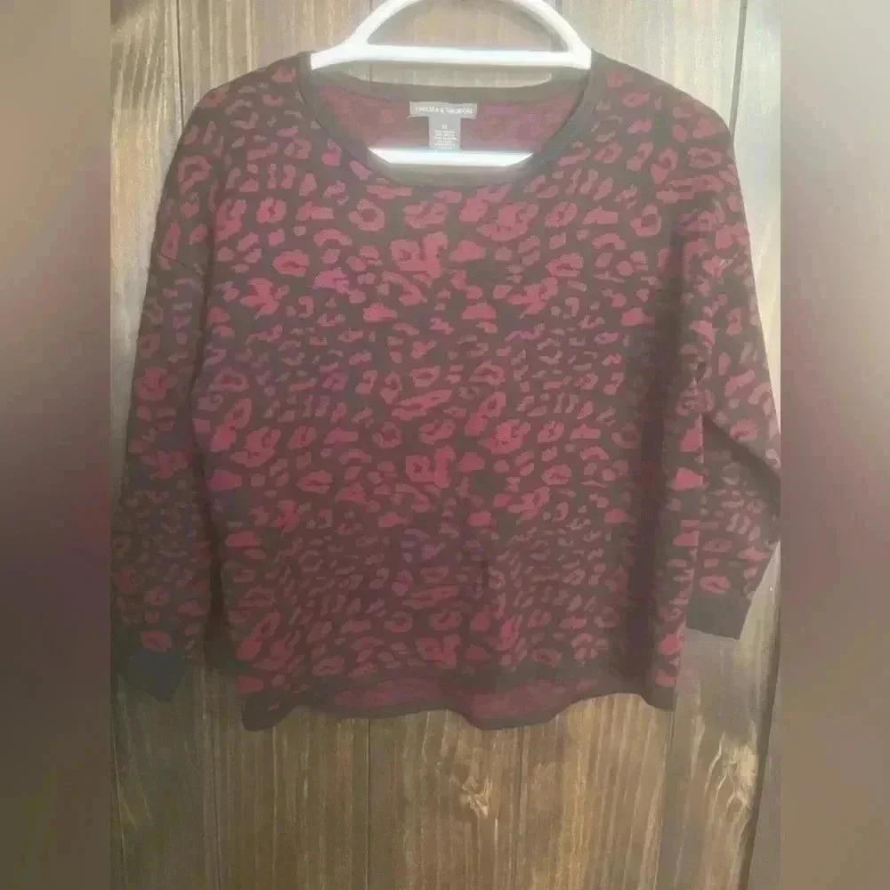 Burgundy Leopard Print Thick High-Low Sweater. Size: Medium - Picture 7 of 12